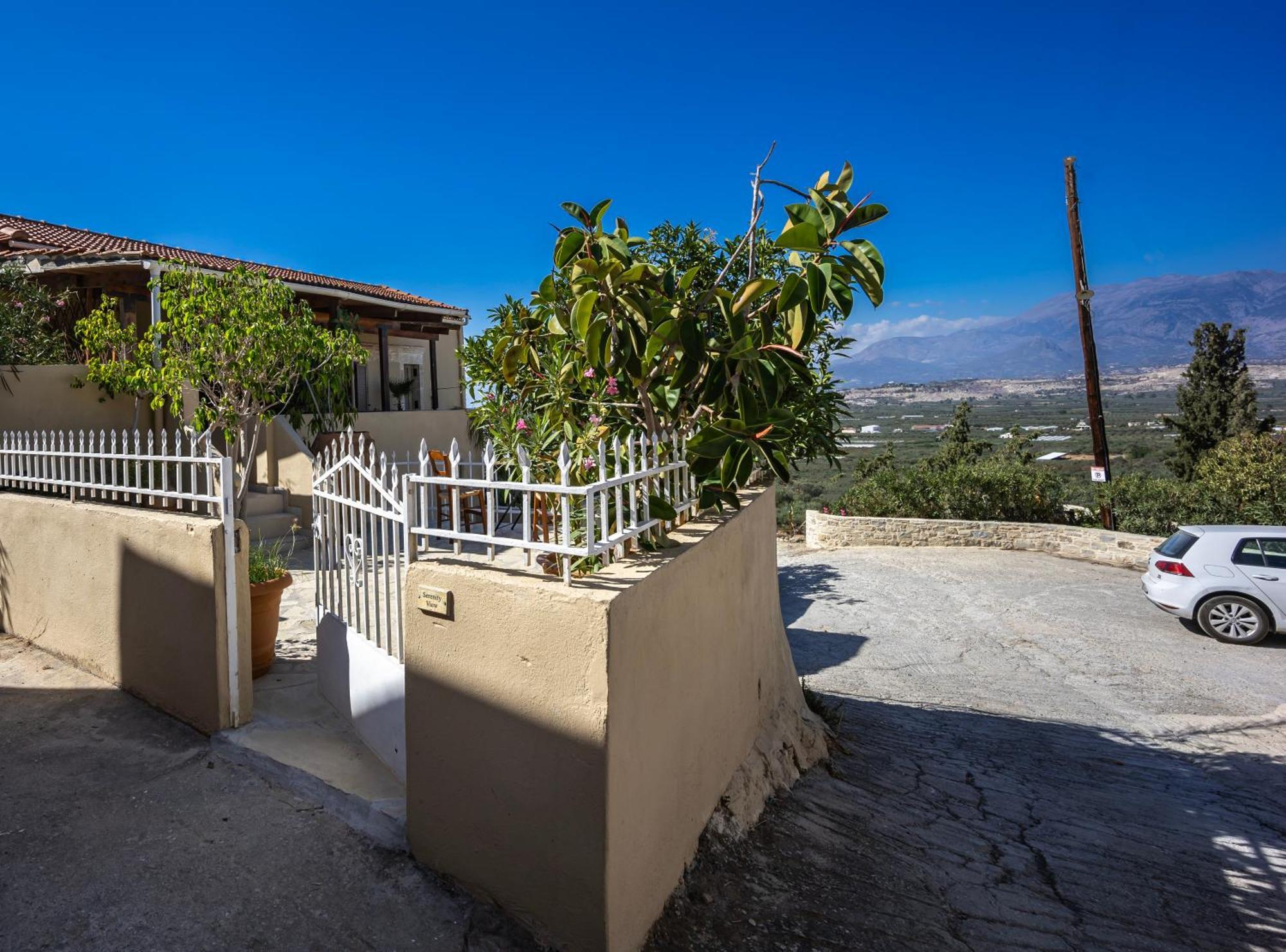 Serenity View - Traditional Village Apartment Kouses ภายนอก รูปภาพ