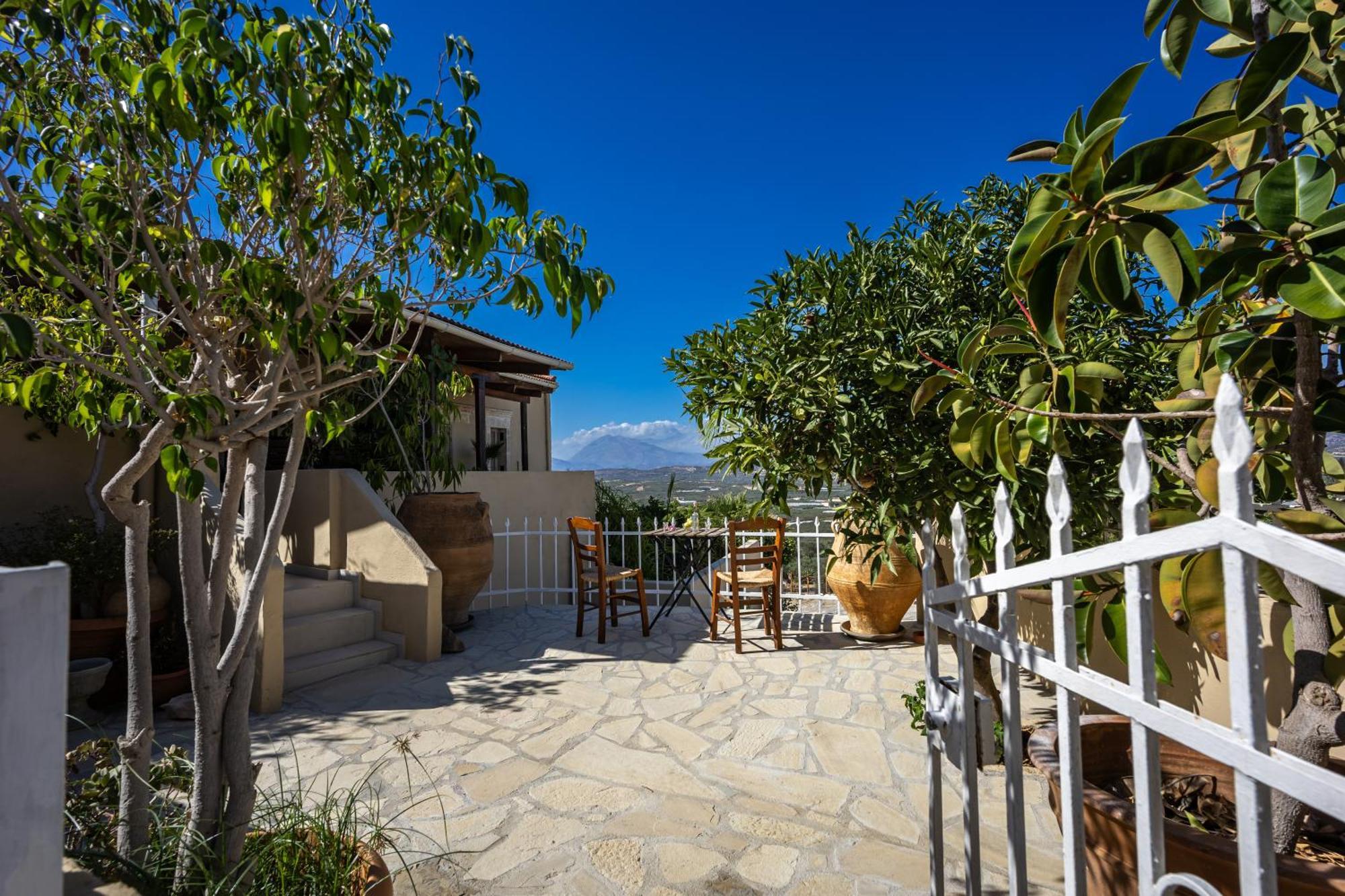 Serenity View - Traditional Village Apartment Kouses ภายนอก รูปภาพ