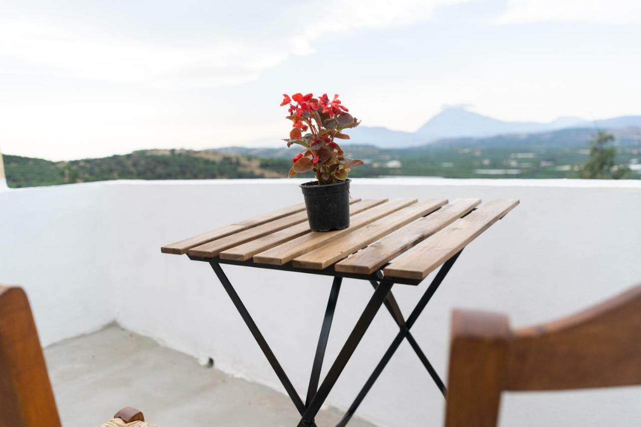 Serenity View - Traditional Village Apartment Kouses ภายนอก รูปภาพ